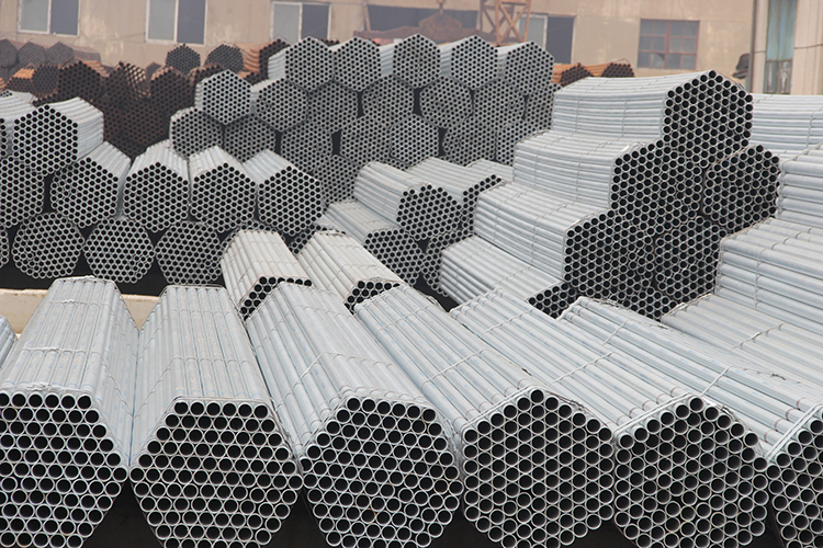 Galvanized steel pipe