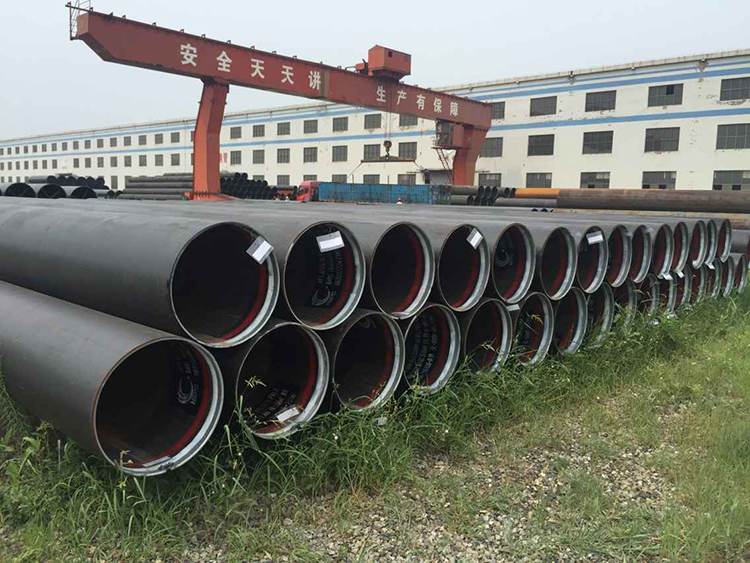 Anticorrosion and insulation steel pipe